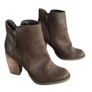 Sbicca Percussion Block Heel Round Toe Ankle Booties Boots